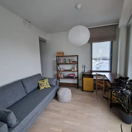 Tilava Kattohuoneisto Suurella Parvekkeella Appartamento *